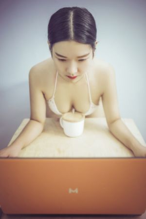 白世莉一对一_DVD免费观看韩国